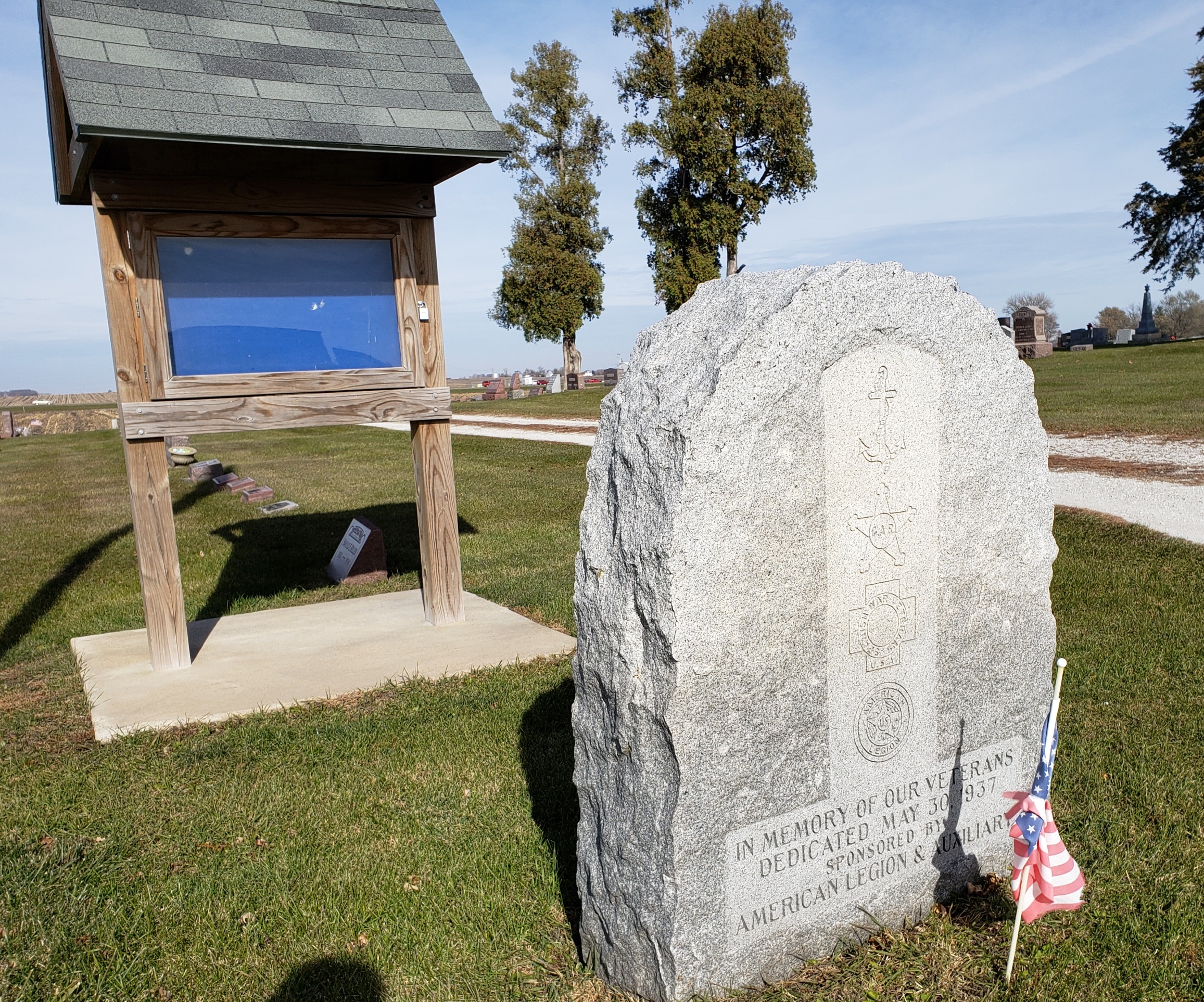 veterans monument photo